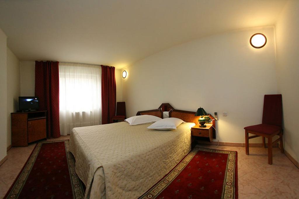 Euro Hotel Timisoara Bagian luar foto